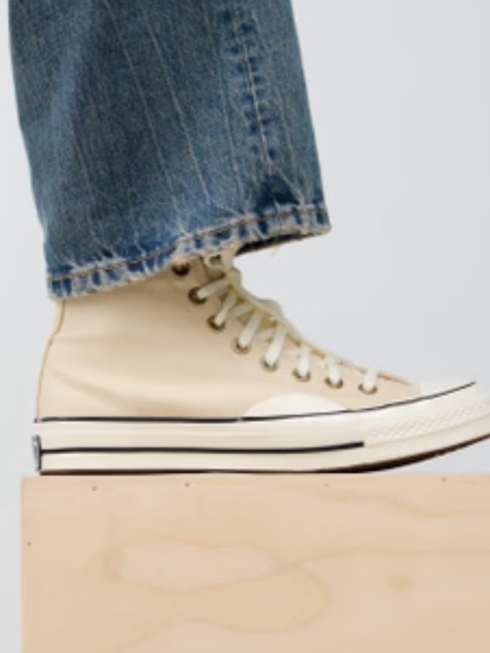 Converse High-Top Sneakers Beige US 7 Women’s US Men 5